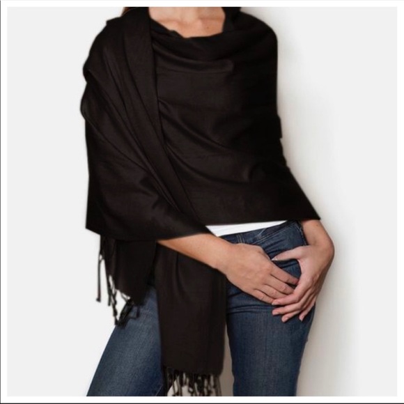 ✨LAST ONE ✨CASHMERE BLACK FRINGE SCARF/SHAWL OVERSIZED - Picture 2 of 6